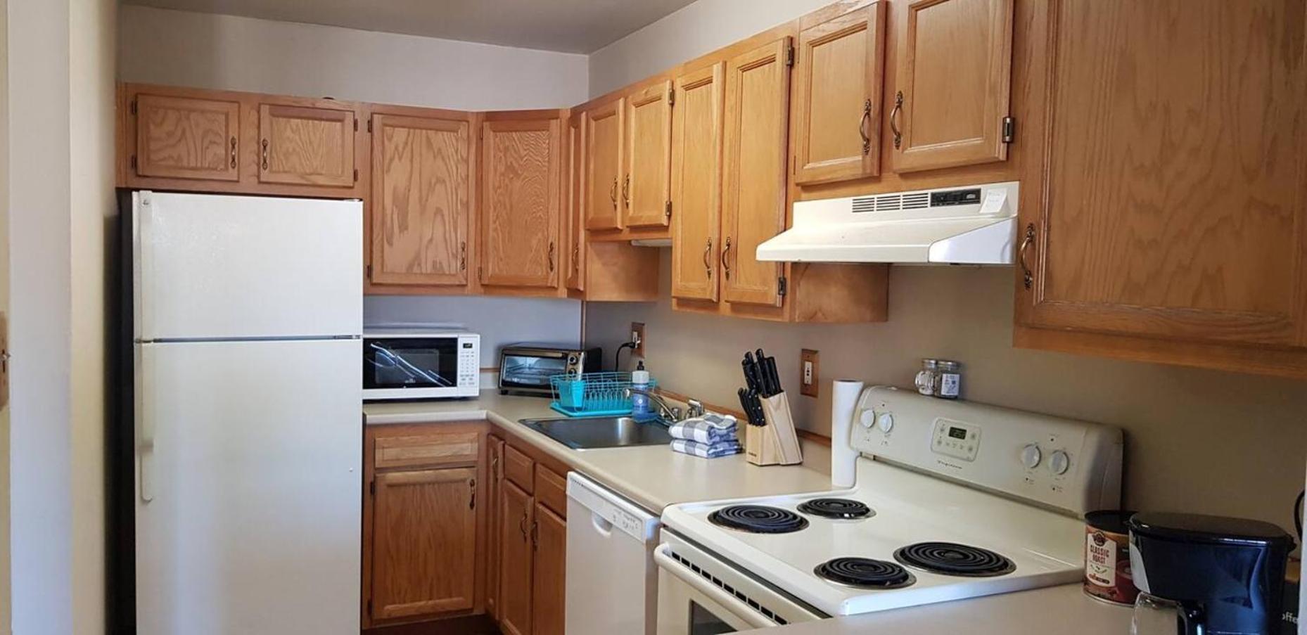 Apartment Amazing, Large, Parking, Long Term